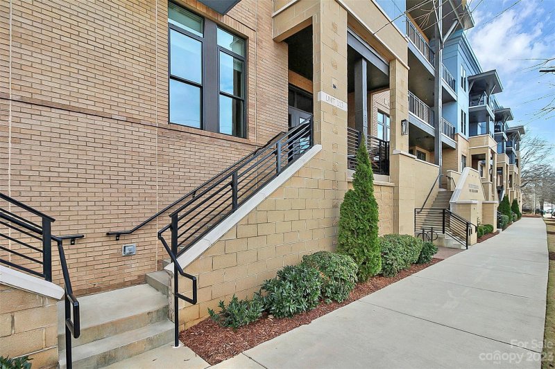 Property image 2 at 2401 Euclid Avenue, Charlotte, NC 28203