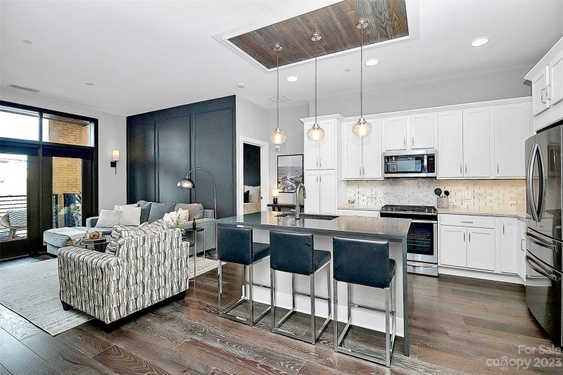 Property image 5 at 2401 Euclid Avenue, Charlotte, NC 28203