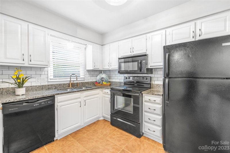 Property image 4 at 3538 Colony Crossing Drive, Charlotte, NC 28226