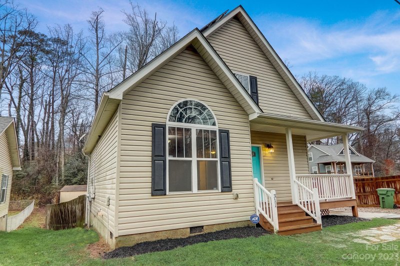 Property image 2 at 311 London Road, Asheville, NC 28803