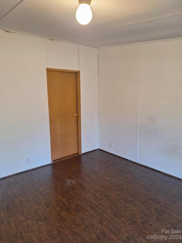 Property image 5 at 5940 Burnhurst Lane, Denver, NC 28037