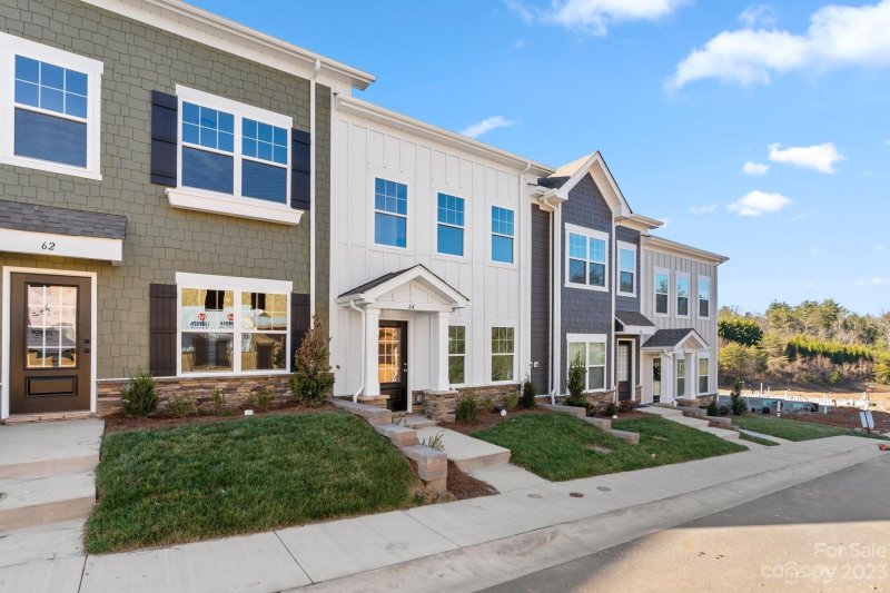 Property image 3 at 72 Walnut Springs Drive, Asheville, NC 28804