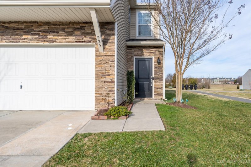 Property image 3 at 925 Summerlake Drive, Fort Mill, SC 29715