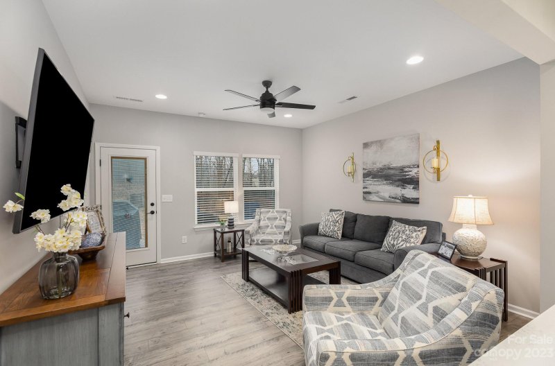 Property image 4 at 933 Canopy Falls Lane, York, SC 29745