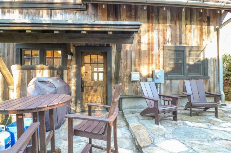 Property image 3 at 23 Chaucer Road, Black Mountain, NC 28711