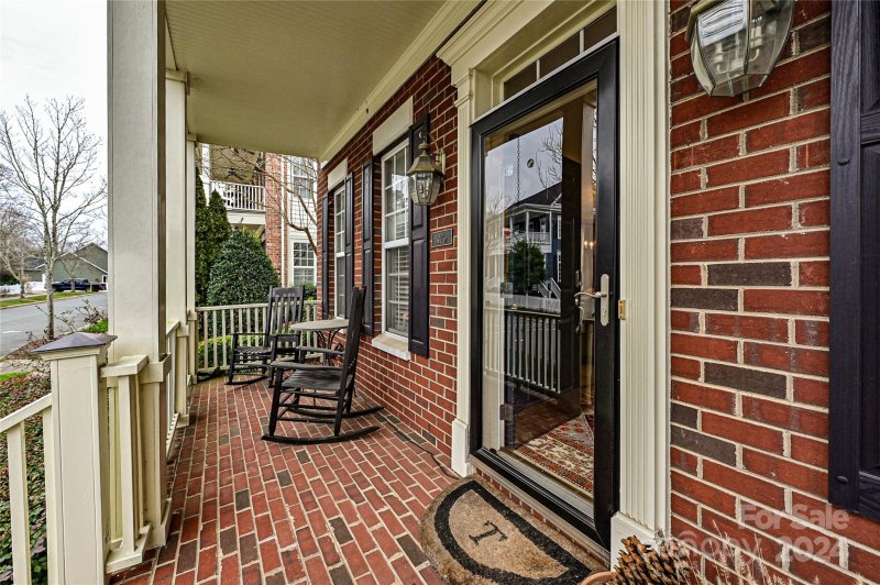 Property image 2 at 429 Ohenry Avenue, Davidson, NC 28036