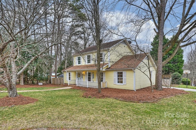 Property image 2 at 734 Mattingwood Drive, Charlotte, NC 28270