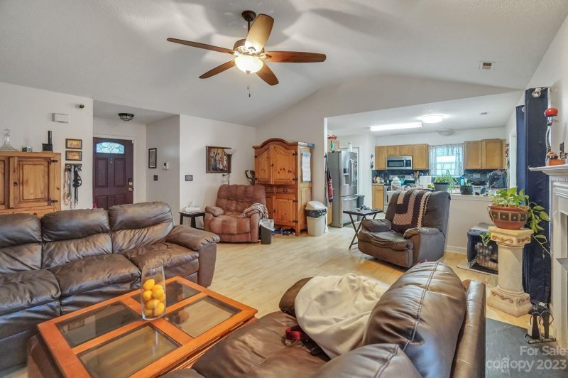 Property image 3 at 9953 Brawley Lane, Charlotte, NC 28215