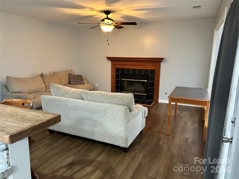 Property image 4 at 5901 Thorn Hill Lane, Charlotte, NC 28208