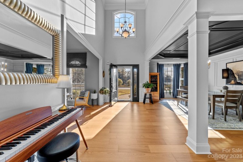 Property image 3 at 5118 King Arthur Drive, Charlotte, NC 28277