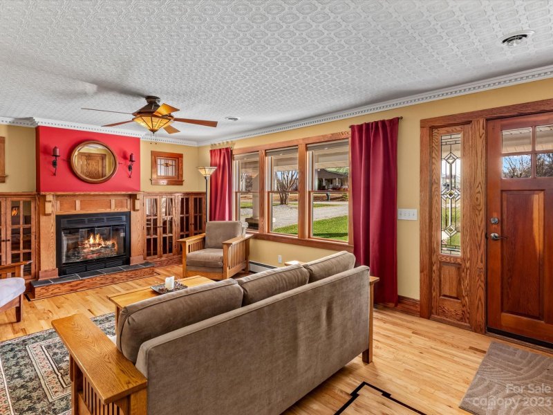 Property image 2 at 412 8th Avenue, Maiden, NC 28650