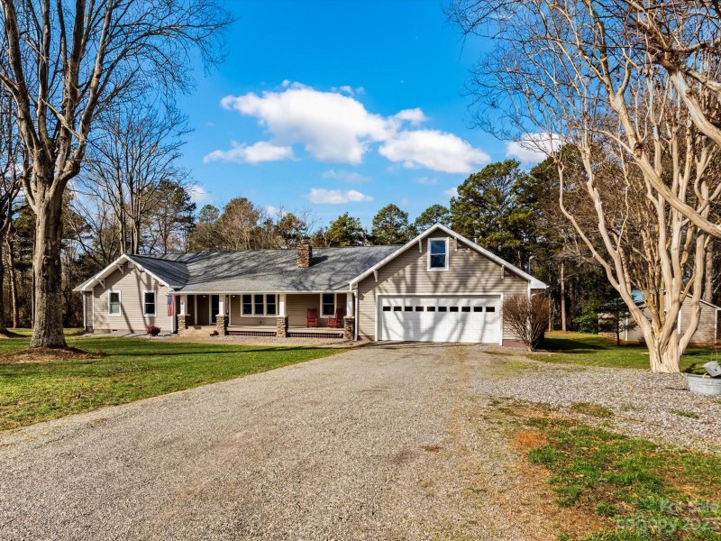 Property image 5 at 412 8th Avenue, Maiden, NC 28650