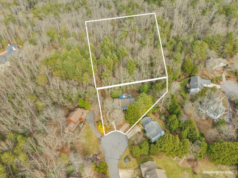 Property image 3 at 46 New Cross Road, Asheville, NC 28805