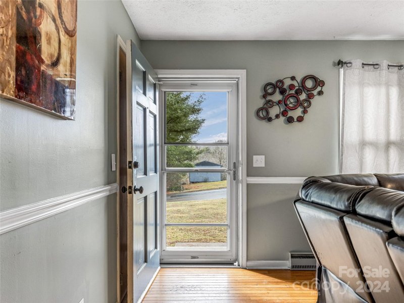 Property image 4 at 24 Lionel Place, Asheville, NC 28806