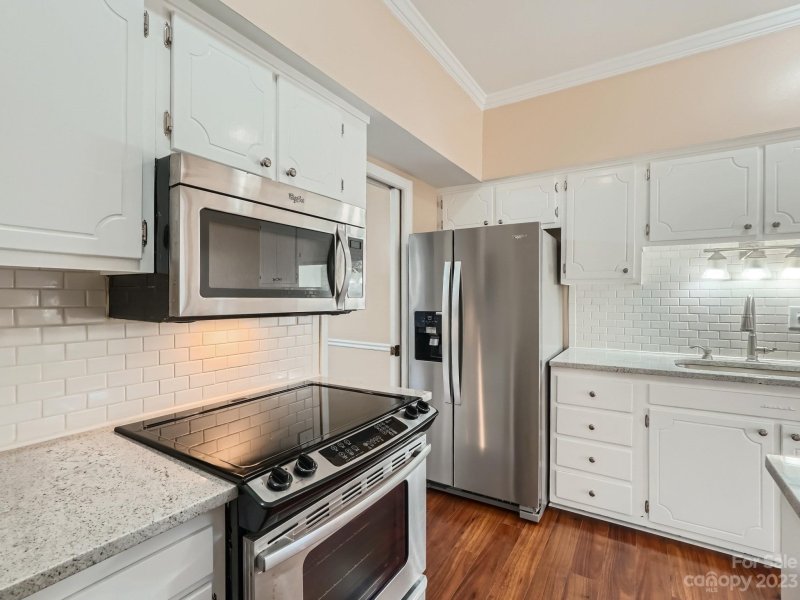 Property image 3 at 5929 Quail Hollow Road, Charlotte, NC 28210