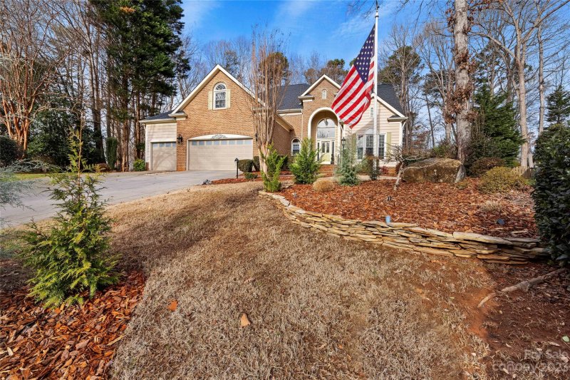 Property image 4 at 8703 Taunton Drive, Huntersville, NC 28078