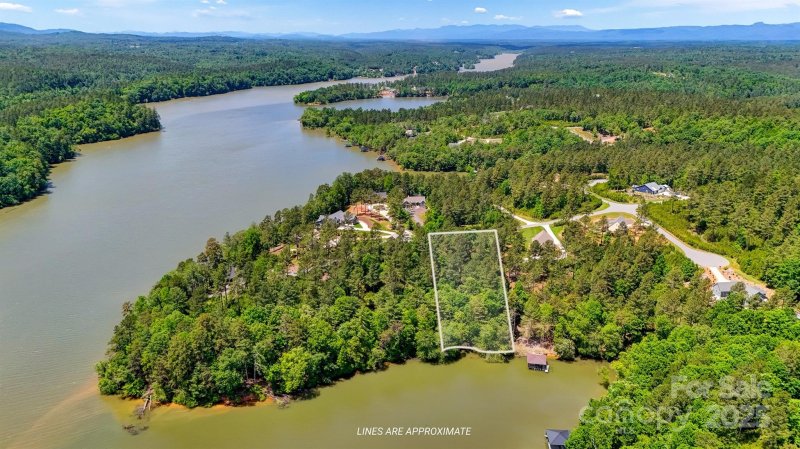 Property image 2 of 5883 Lake Ridge Court in The Waterfront Club, Granite Falls, NC 28630