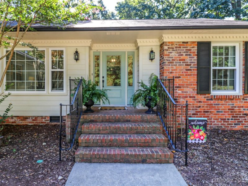 Property image 3 at 232 Glencurry Drive, Charlotte, NC 28214