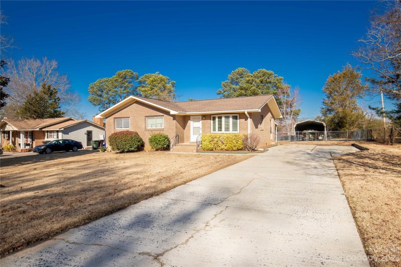 2063 Parkwood Drive
