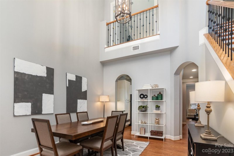 Property image 5 at 338 Wendover Heights Circle, Charlotte, NC 28211