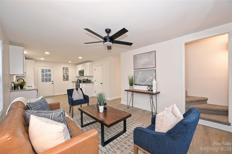 Property image 4 at 3515 Redstones Road, Charlotte, NC 28212