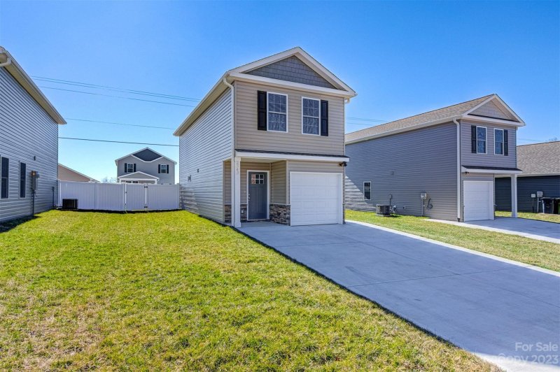 Property image 2 at 2545 Snow Creek Road, Hickory, NC 28601