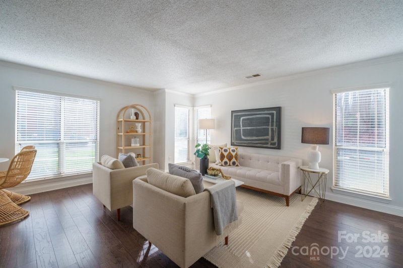 Property image 5 at 2500 Cranbrook Lane, Charlotte, NC 28207