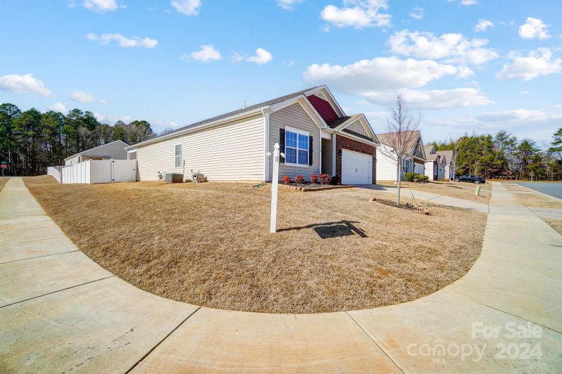 Property image 4 at 110 Drury Lane, Mooresville, NC 28115