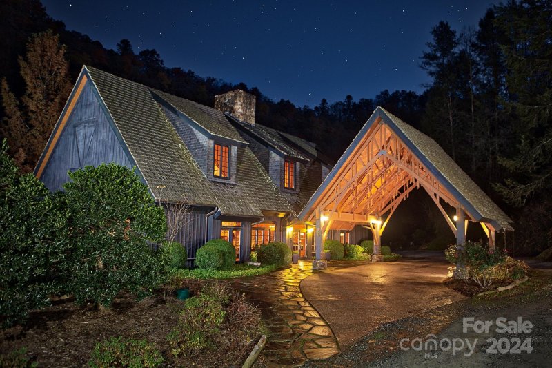 Property image 3 of 82 Bear River Lodge Trail in Bear River Lodge, Marshall, NC 28753