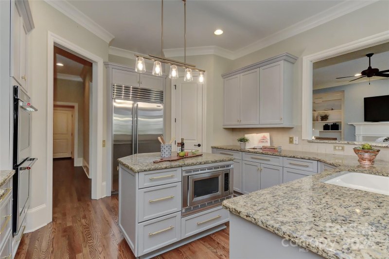 Property image 5 at 8908 Heydon Hall Circle, Charlotte, NC 28210