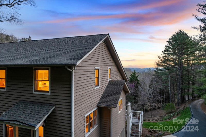 Property image 2 at 133 Sondley Parkway, Asheville, NC 28805