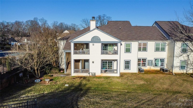 Property image 3 at 8020 Tremaine Court, Charlotte, NC 28227