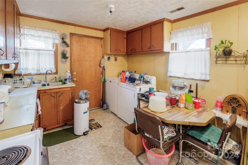 Property image 5 at 408 Stagecoach Road, Concord, NC 28027