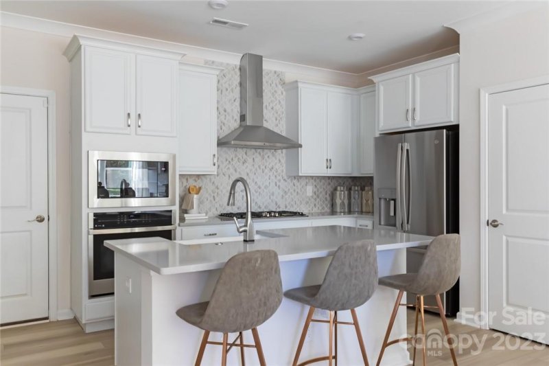 Property image 2 at 109 B Forest Lake Boulevard, Mooresville, NC 28117