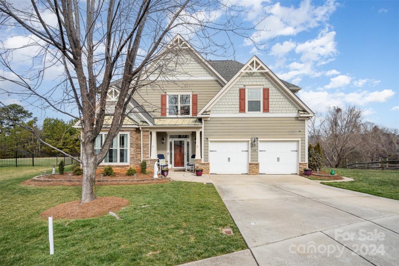 Property image 2 at 124 Kenyon Loop, Mooresville, NC 28115