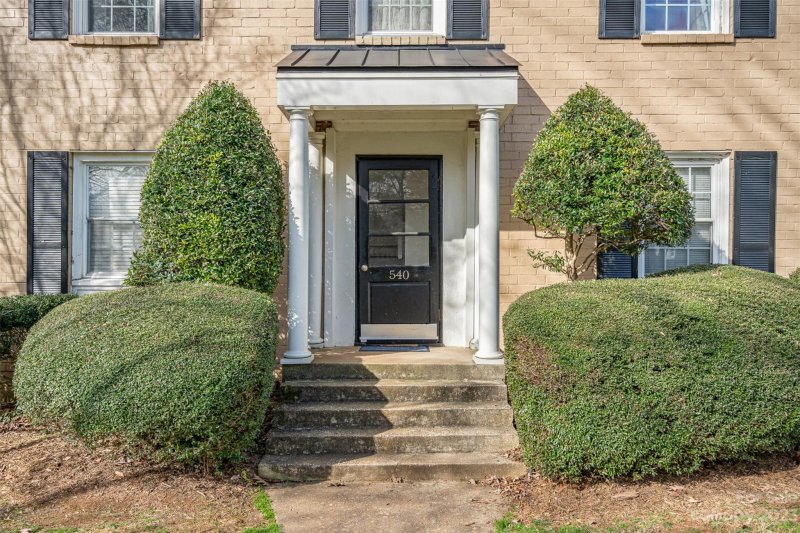 Property image 3 at 540 Wakefield Drive, Charlotte, NC 28209