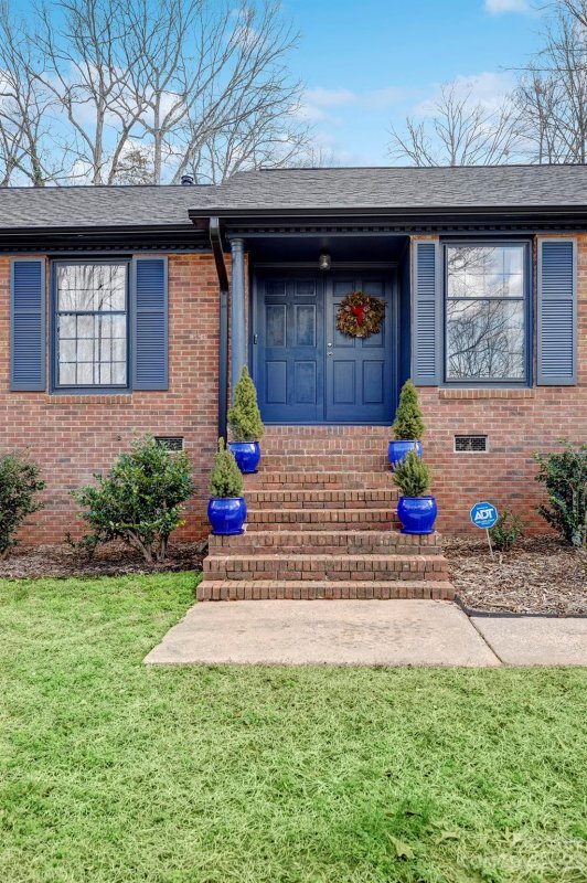 Property image 2 at 4500 Dawnwood Drive, Charlotte, NC 28212