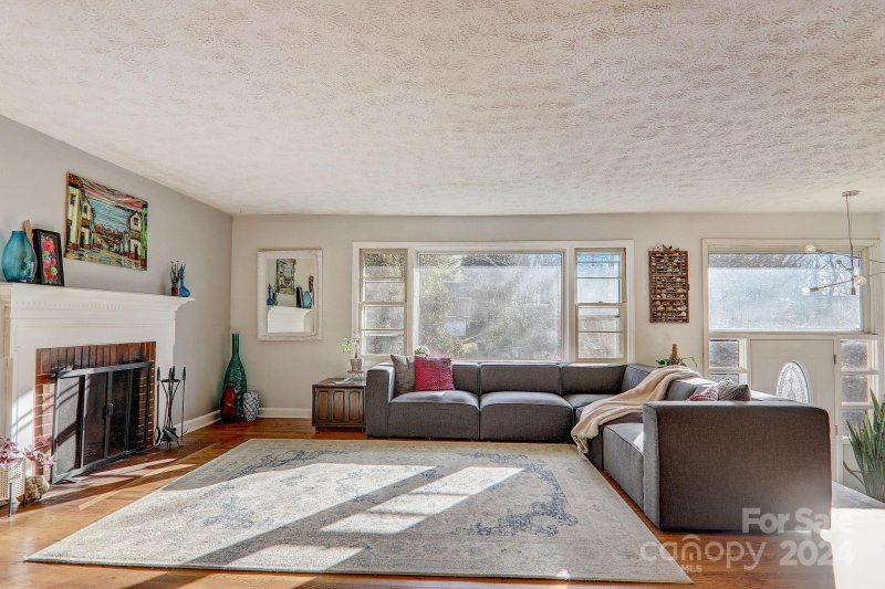 Property image 3 at 53 Beechwood Road, Asheville, NC 28805