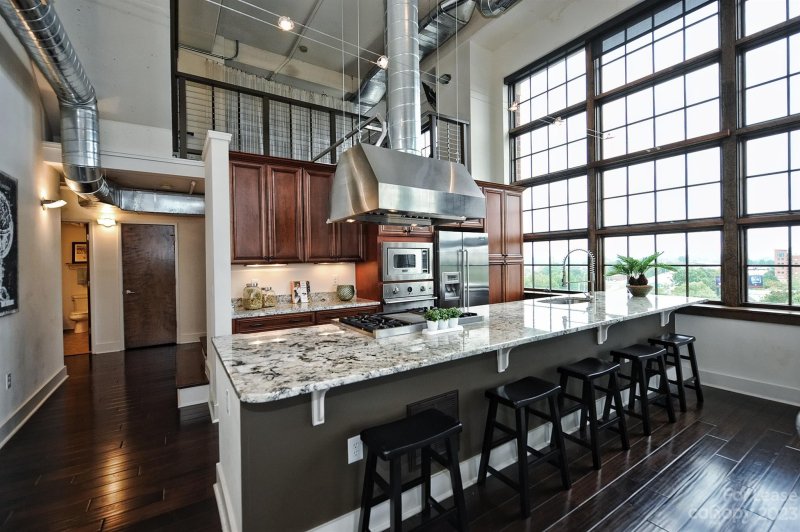 Property image 4 at 715 N Graham Street, Charlotte, NC 28202