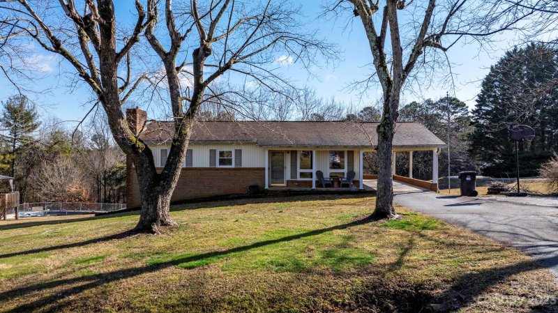 Property image 2 at 2501 Raintree Street, Connelly Springs, NC 28612