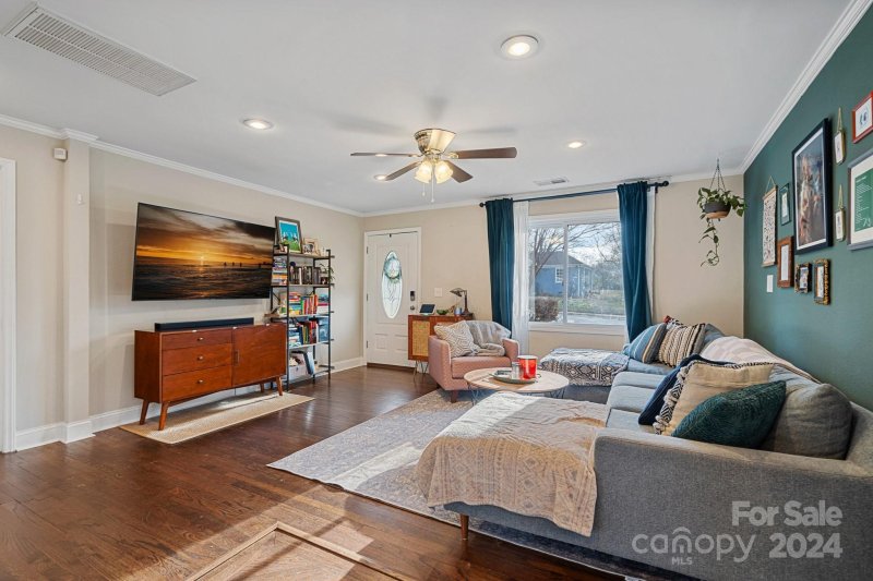 Property image 2 at 1913 Anderson Street, Charlotte, NC 28205