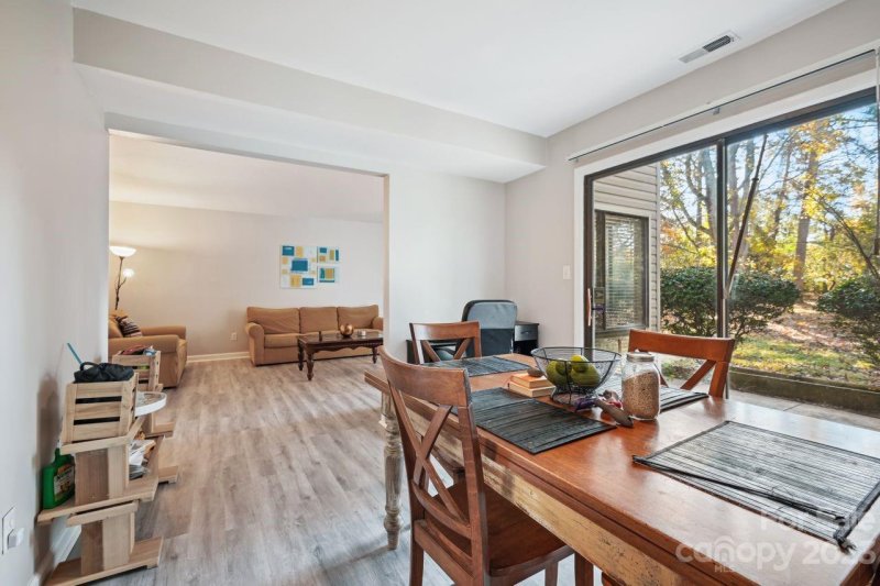 Property image 4 at 7922 Princess Ann Drive, Charlotte, NC 28212