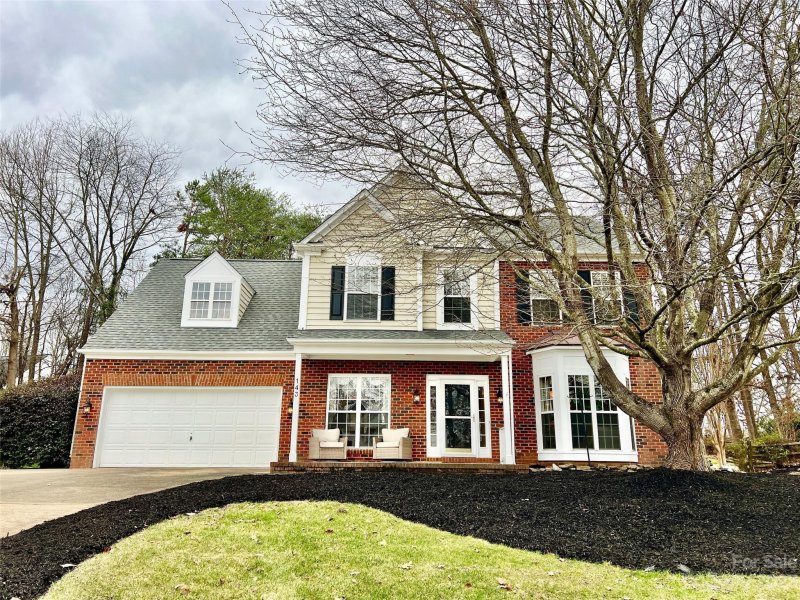 Property image 2 at 143 W Maranta Road, Mooresville, NC 28117