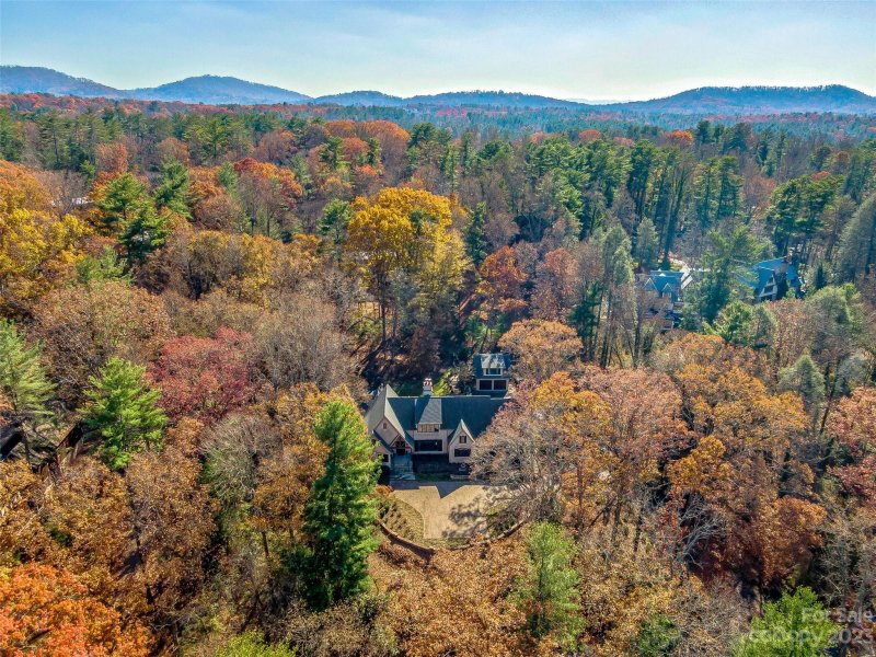 Property image 2 at 8 Southwood Road, Asheville, NC 28803