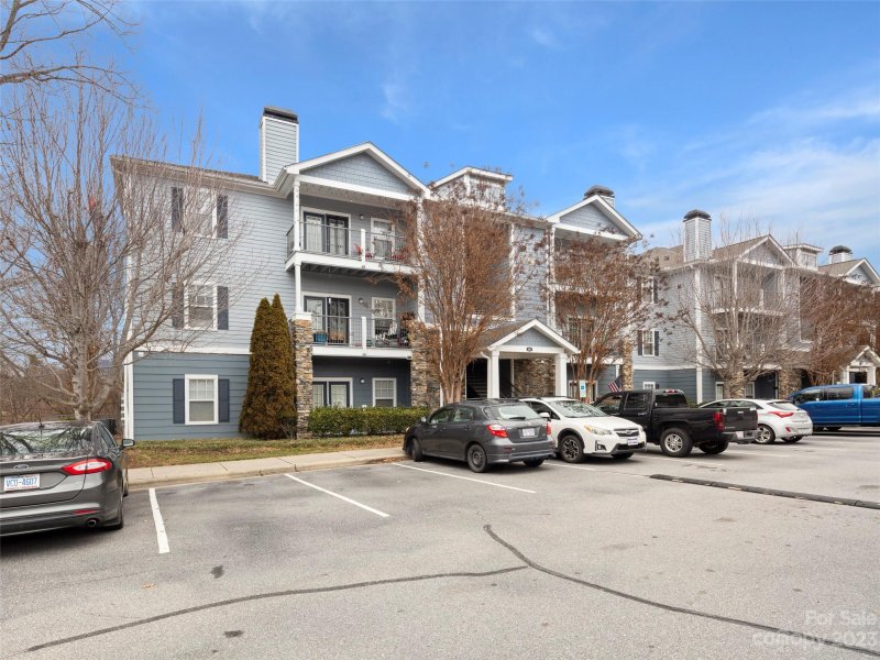 400 Vista Lake Drive