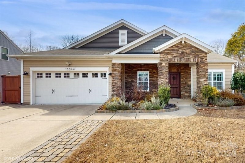 13044 Ferguson Forest Drive