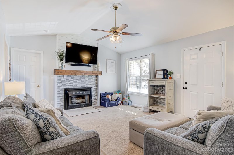 Property image 4 at 705 Flint Court, Conover, NC 28613