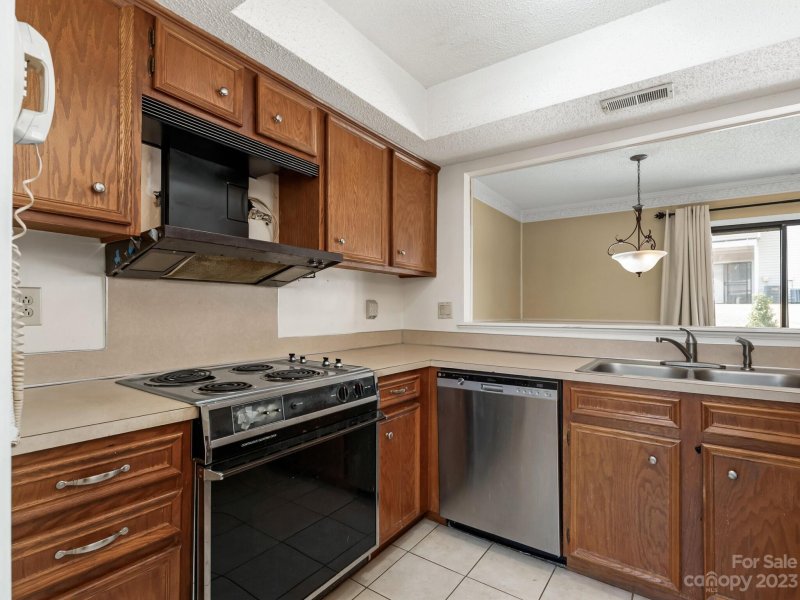 Property image 5 at 7810 Renaissance Court, Charlotte, NC 28226