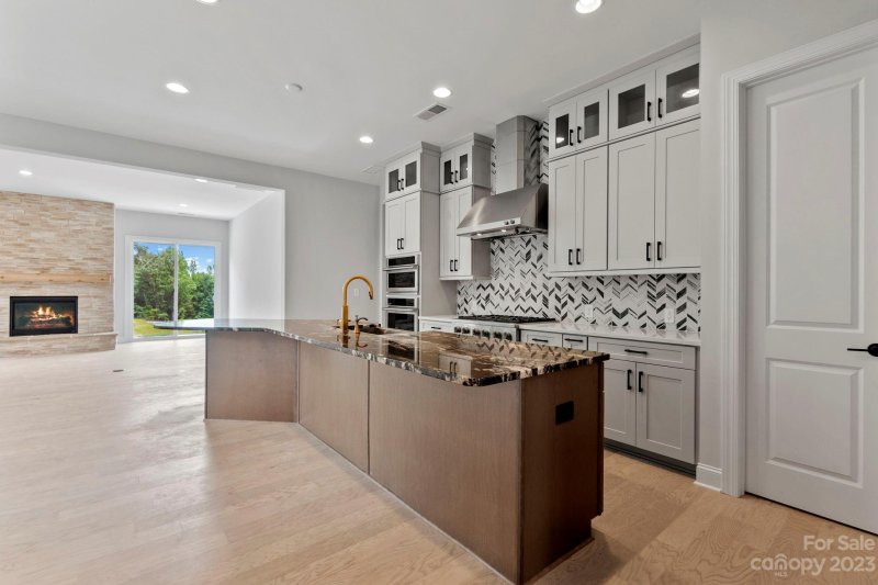 7500 Happy Hollow Drive