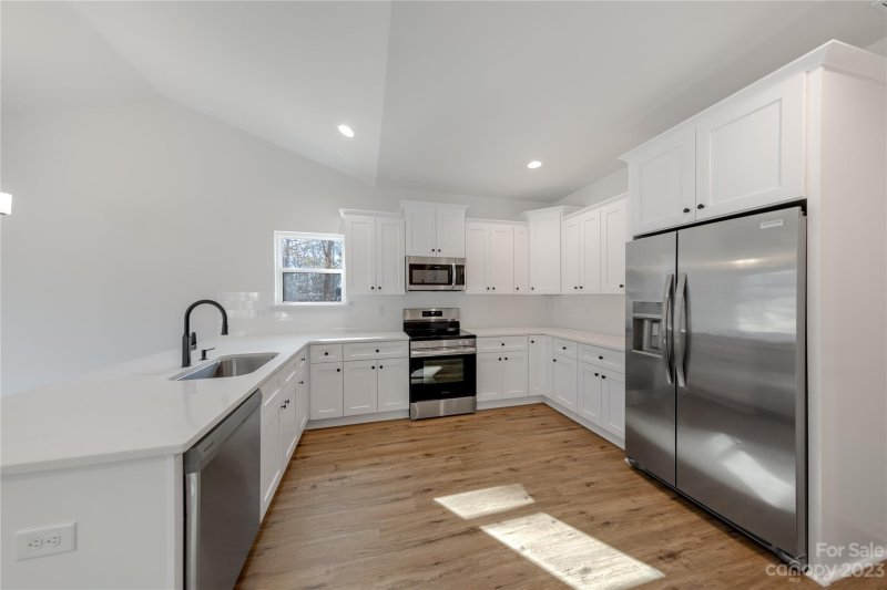 Property image 3 at 4908 Spring Lane, Charlotte, NC 28213